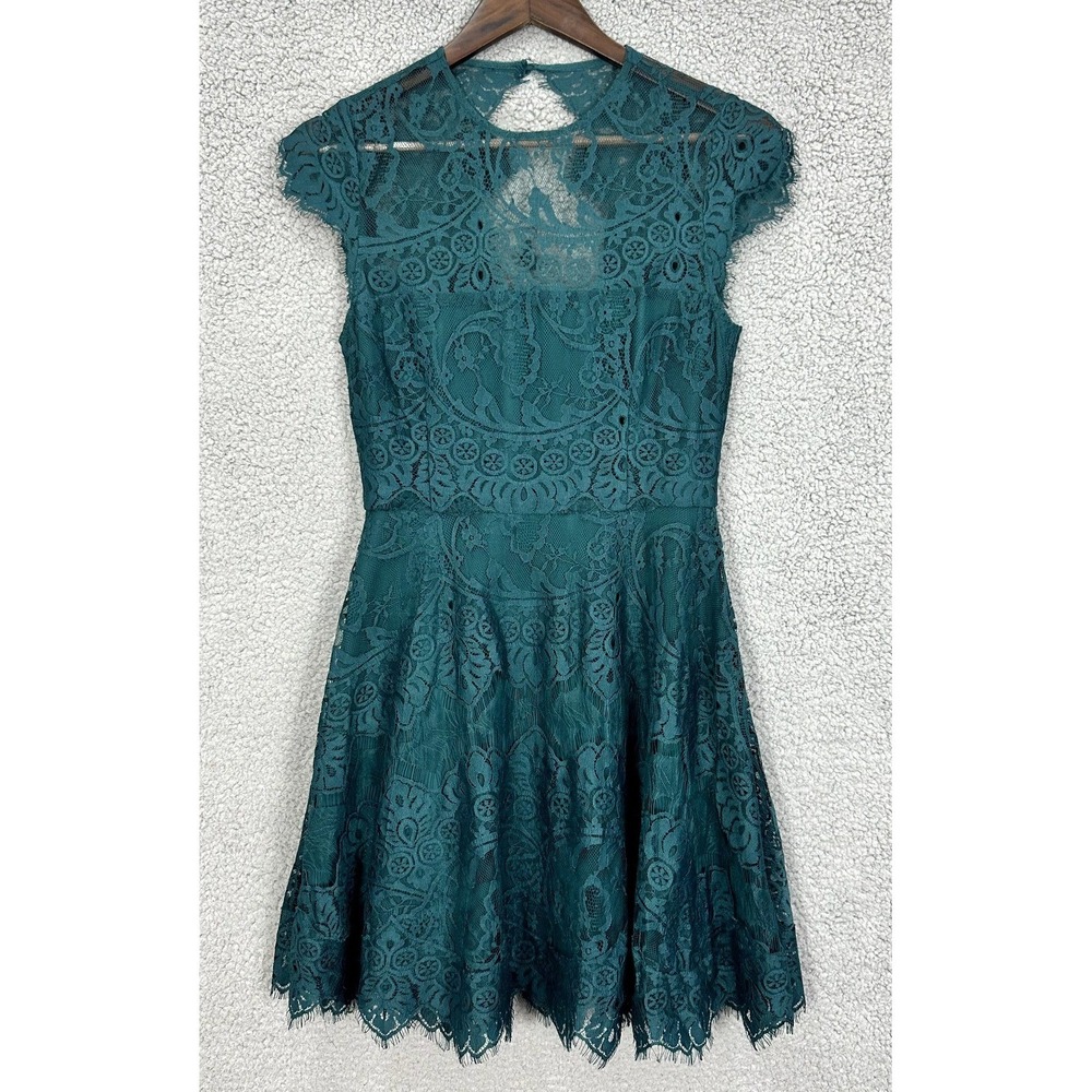 BB Dakota Lace Dress Womens 2 Green Floral Cap Sleeve Keyhole Back Cocktail New